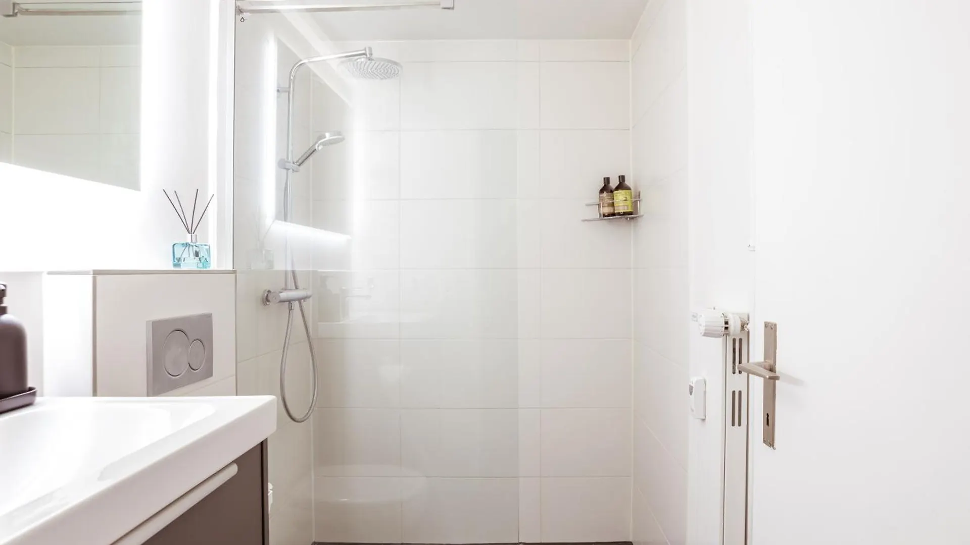 Boutique Apartment Im Trendigen Quartier Am Rhein Bazel